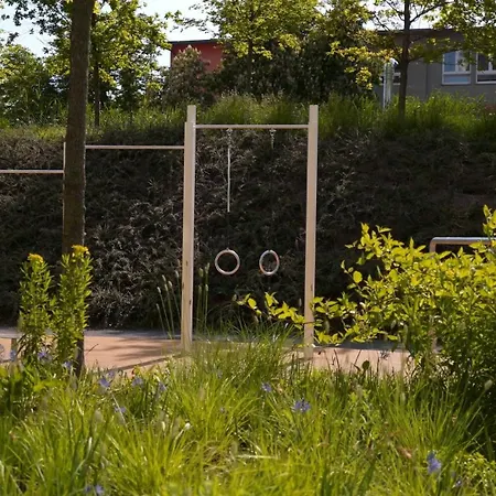 Daire Skypark Retreat With Balcony Bratislava