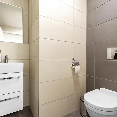 Skypark Retreat With Balcony