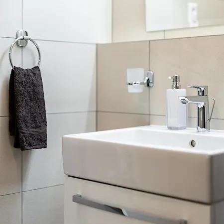 Skypark Retreat With Balcony Daire