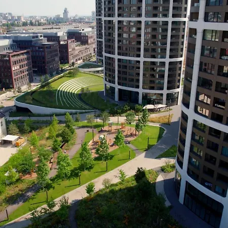 Skypark Retreat With Balcony