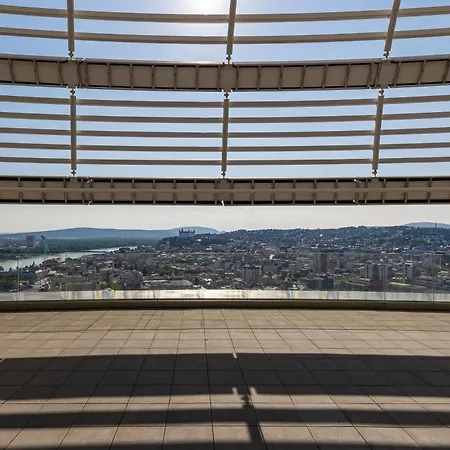 Skypark Retreat With Balcony