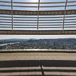Skypark Retreat With Balcony