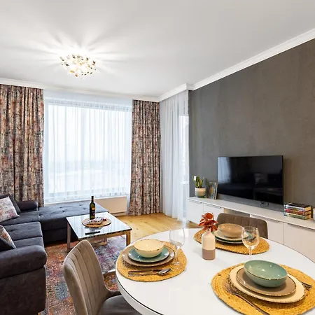 Skypark Retreat With Balcony * Bratislava